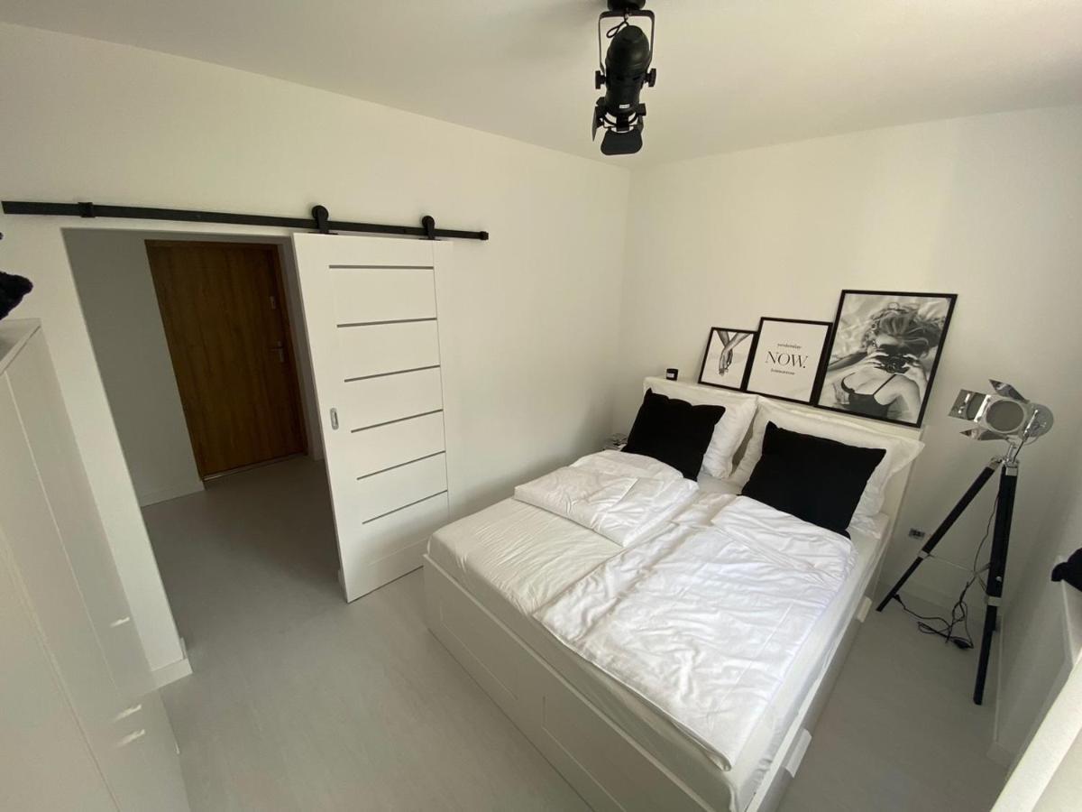 Przytulny Apartament Z Kominkiem Przy Jeziorze Borne Sulinowo Exteriör bild
