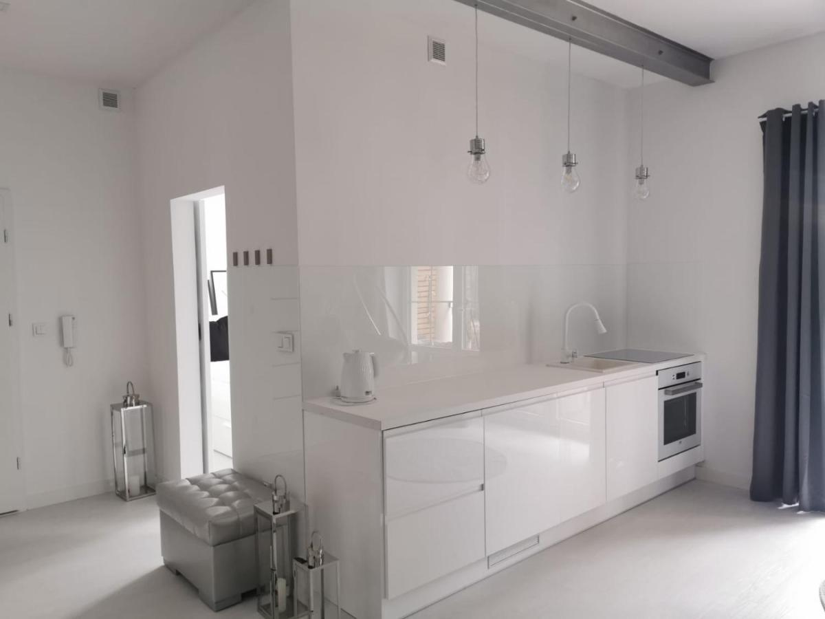Przytulny Apartament Z Kominkiem Przy Jeziorze Borne Sulinowo Exteriör bild