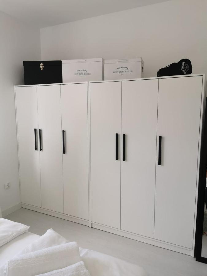Przytulny Apartament Z Kominkiem Przy Jeziorze Borne Sulinowo Exteriör bild