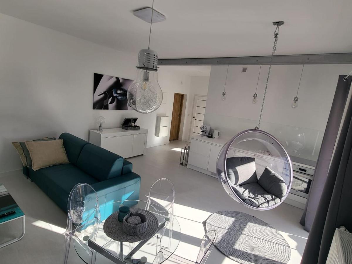 Przytulny Apartament Z Kominkiem Przy Jeziorze Borne Sulinowo Exteriör bild